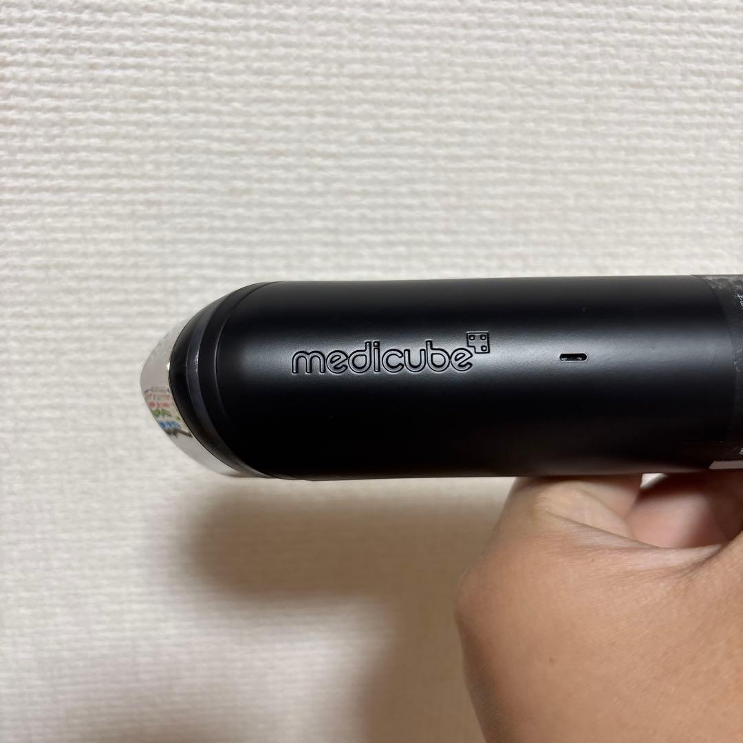 medicube 美顔器 黒 ブースタープロ エステ級 充電器付