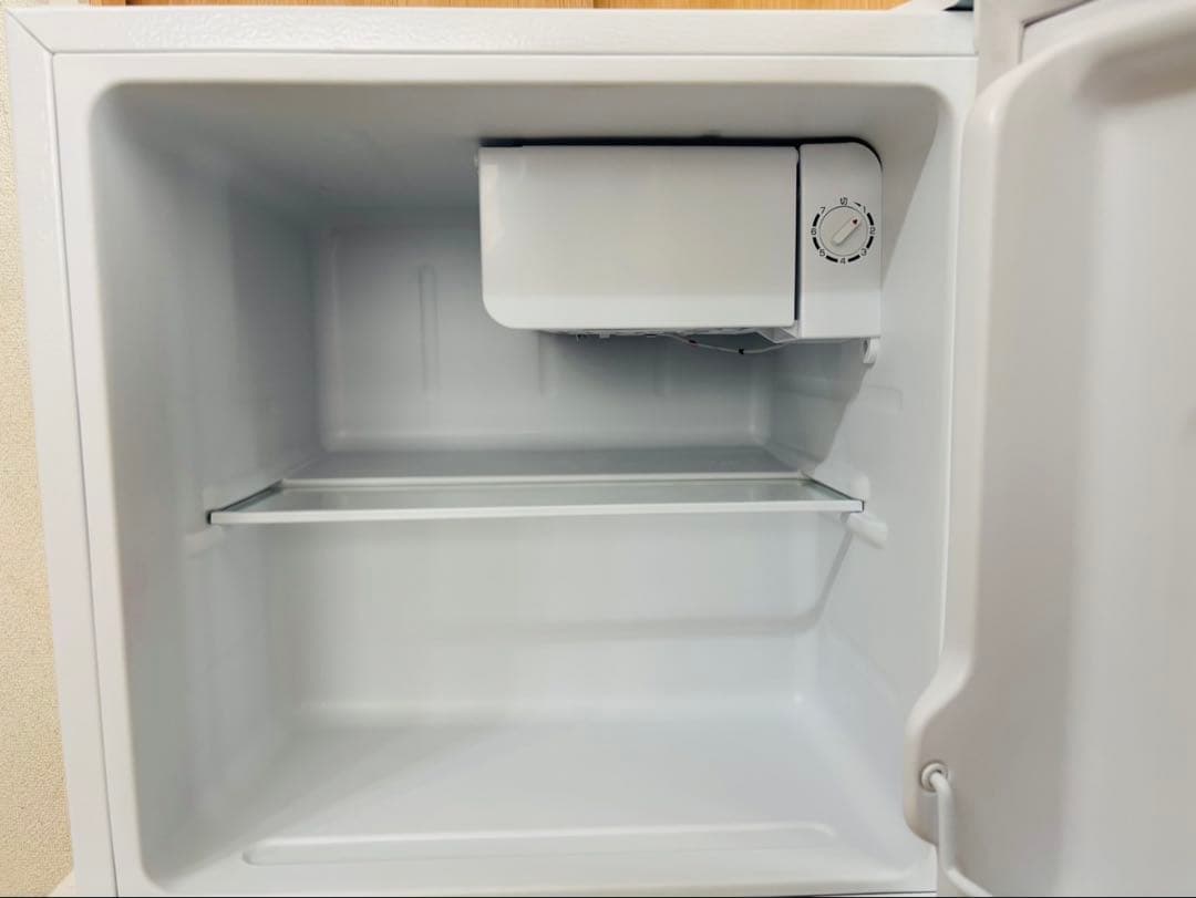 2023年製 MAXZEN マクスゼン 小型冷蔵庫　JR046ML01WH