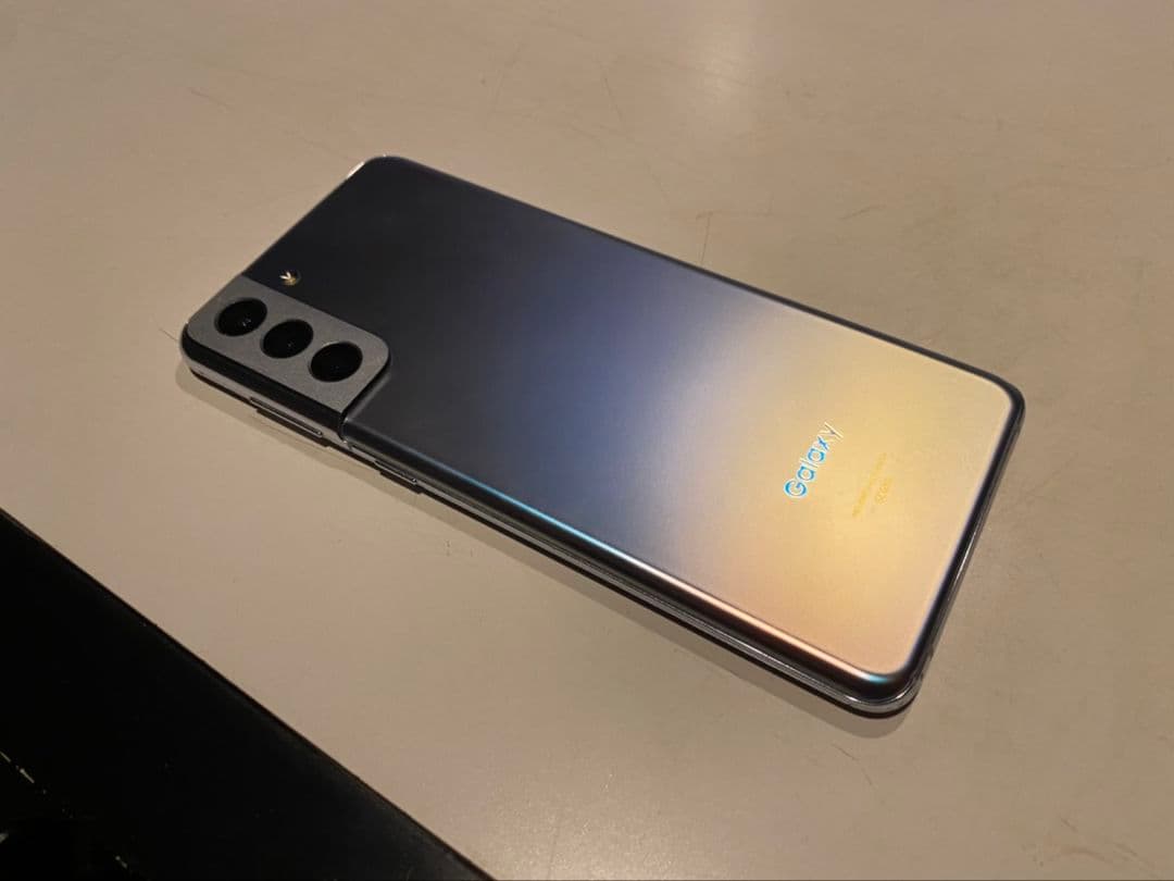 GalaxyS21+　ファントムシルバー