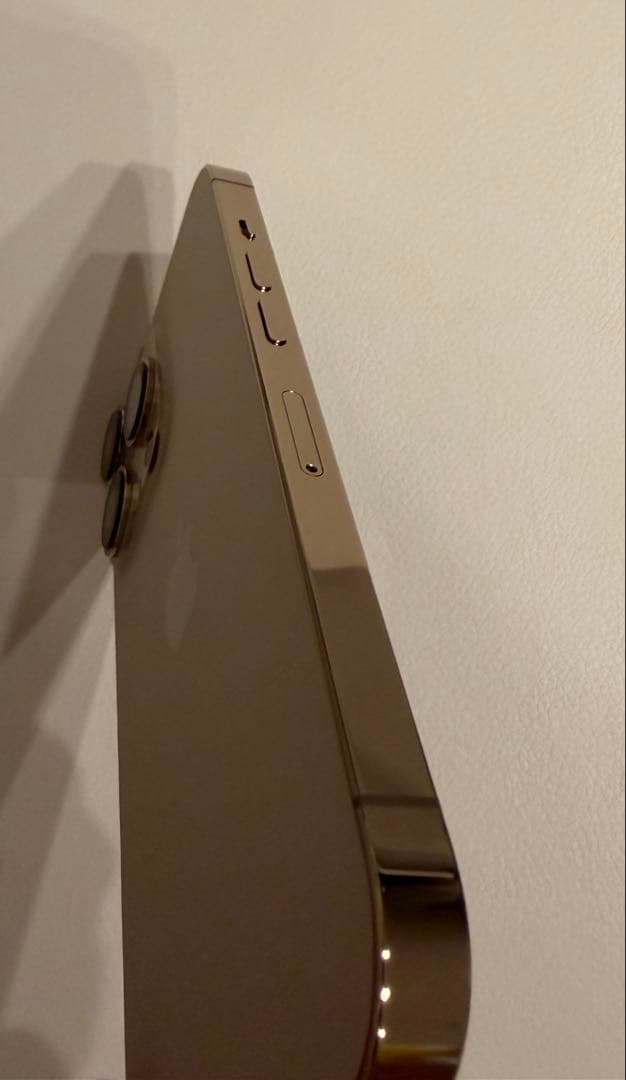 【アジ】Apple iPhone 13 Pro ゴールド　本体