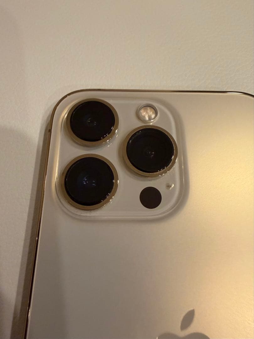 【アジ】Apple iPhone 13 Pro ゴールド　本体