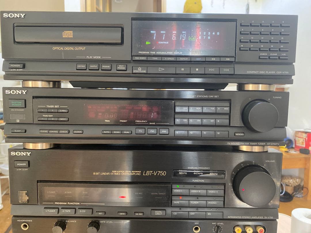 ラジオ・コンポ Sony V750