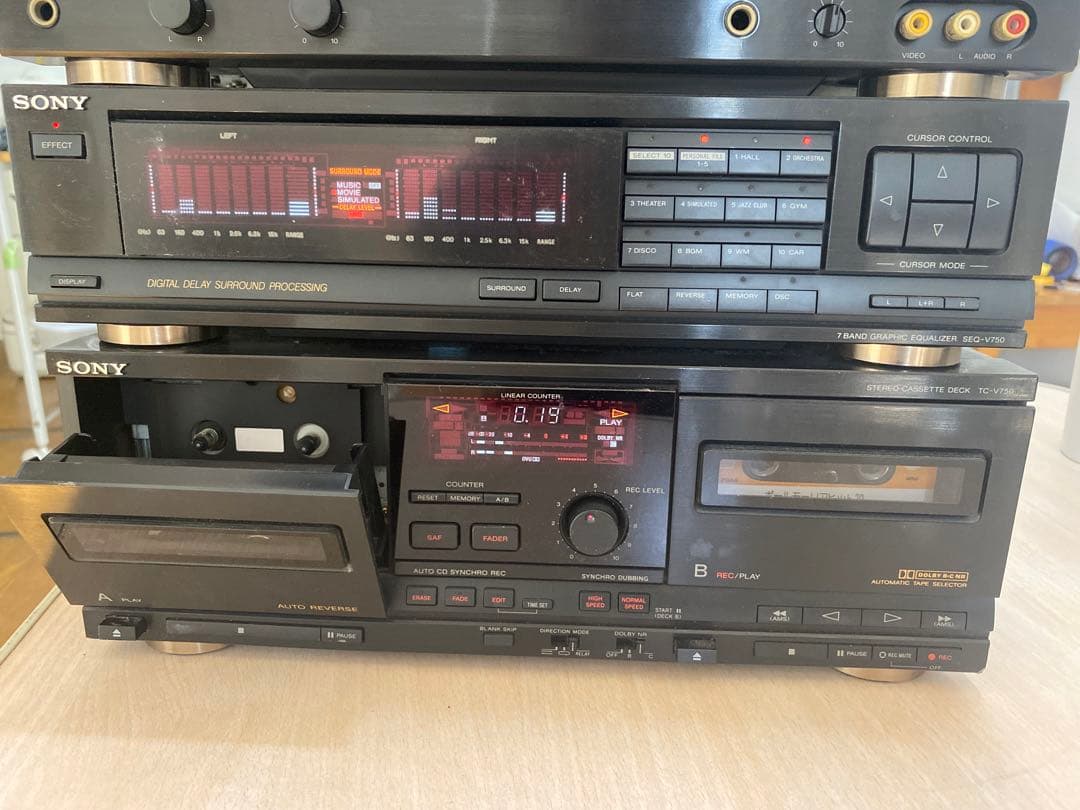 ラジオ・コンポ Sony V750