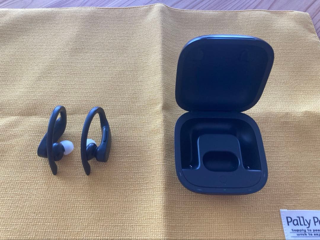 Beats Powerbeats Pro ジャンク 左耳バッテリー不良 - メルカリ