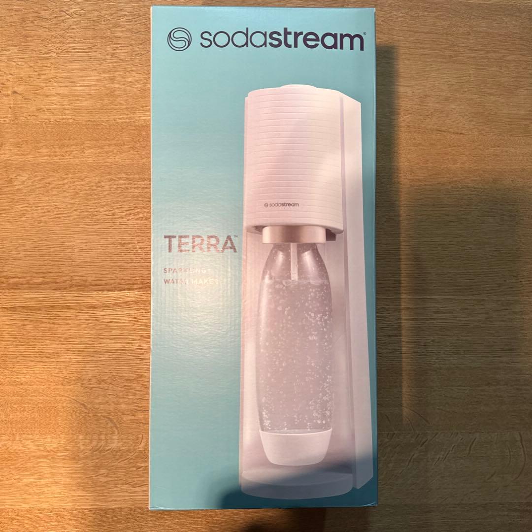 【新品未使用】sodastream TERRA 自動炭酸水メーカー ホワイト sodastream（ソーダストリーム） TERRA(テラ)スターターキット 特別