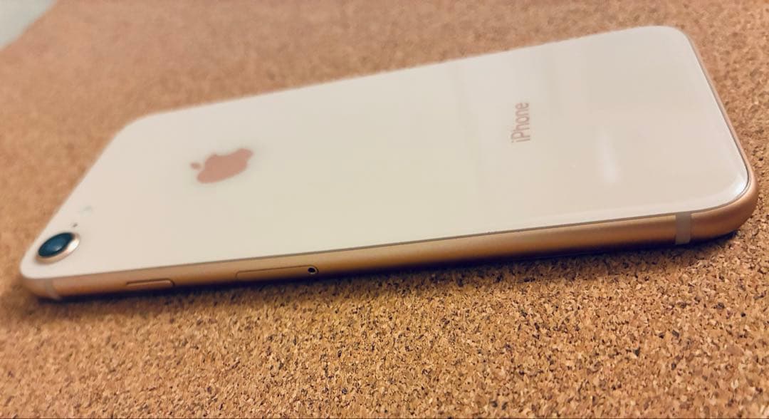 iPhone 8 バッテリー100% SIMフリー 64GB