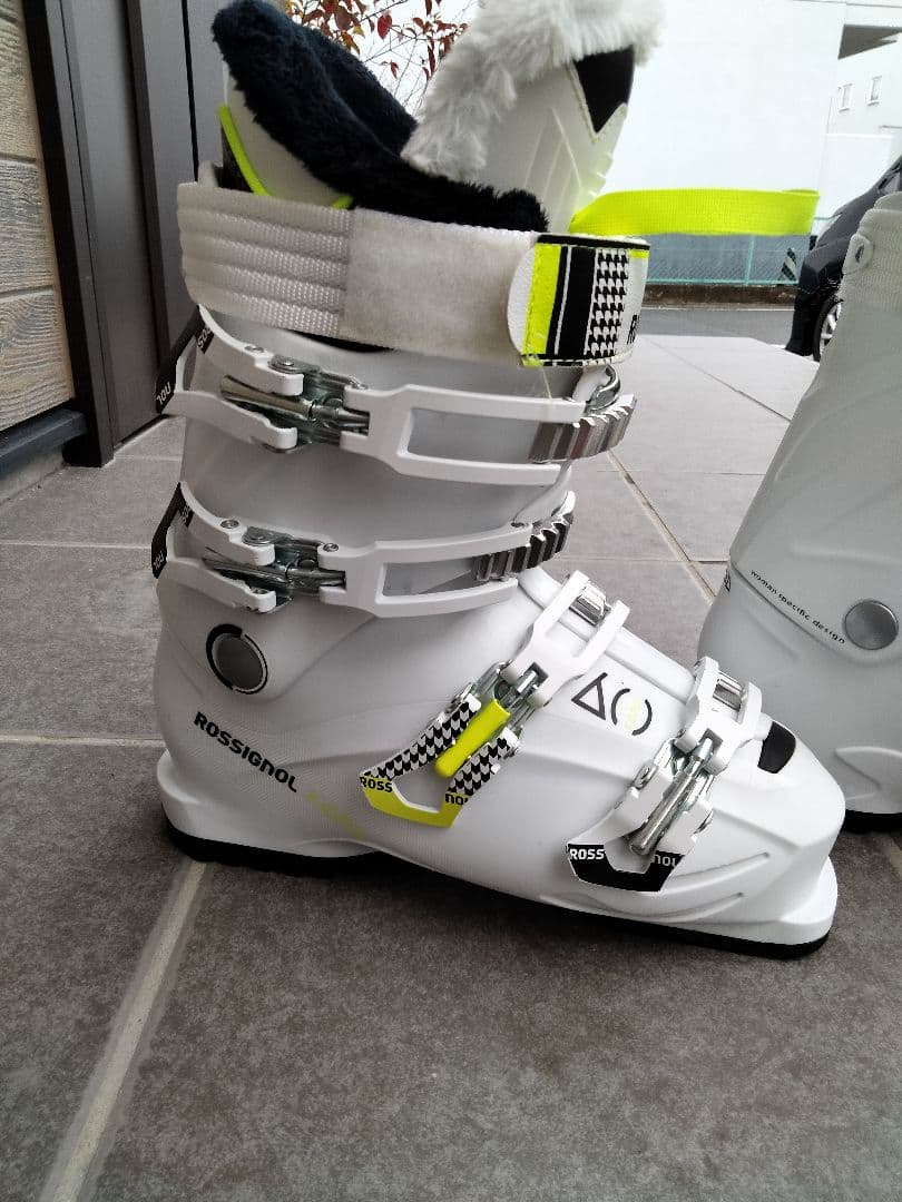 ROSSIGNOL 女性用スキーブーツ ホワイト/イエロー