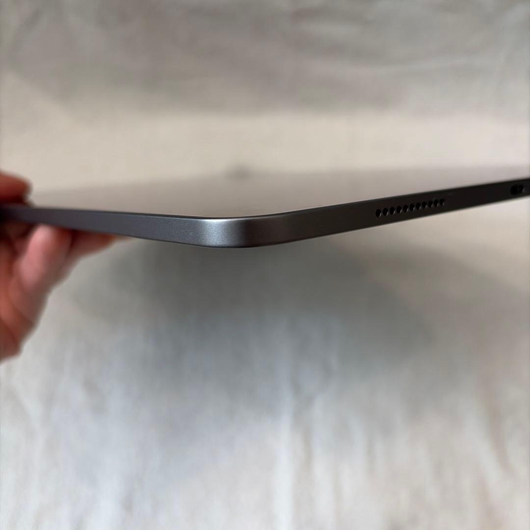 B*n様 極美品 iPad pro 12.9 第5世代 512GBスペースグレー