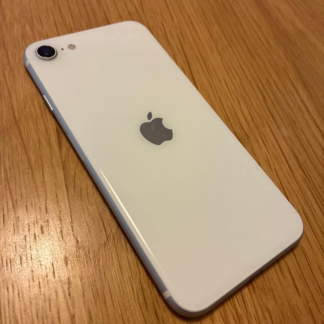 Apple iPhone SE 第二世代64GB ホワイト Apple iPhone SE (第2世代) 64GB SIMフリー [ホワイト] 価格比較