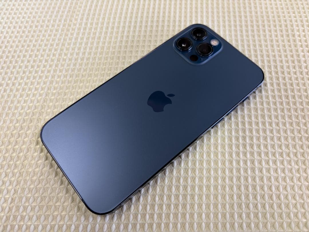 iPhone12PRO 256GB　動作確認済　中古極美品！