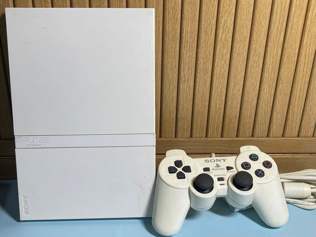 薄型 ps2 SCPH-70000 ホワイト プレステ2 本体 箱付 - メルカリ