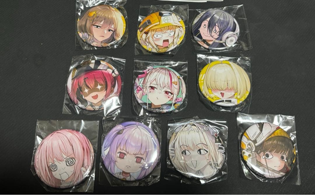 勝利の女神 nikke ニケ フェイス 缶バッジ コンプリート - メルカリ