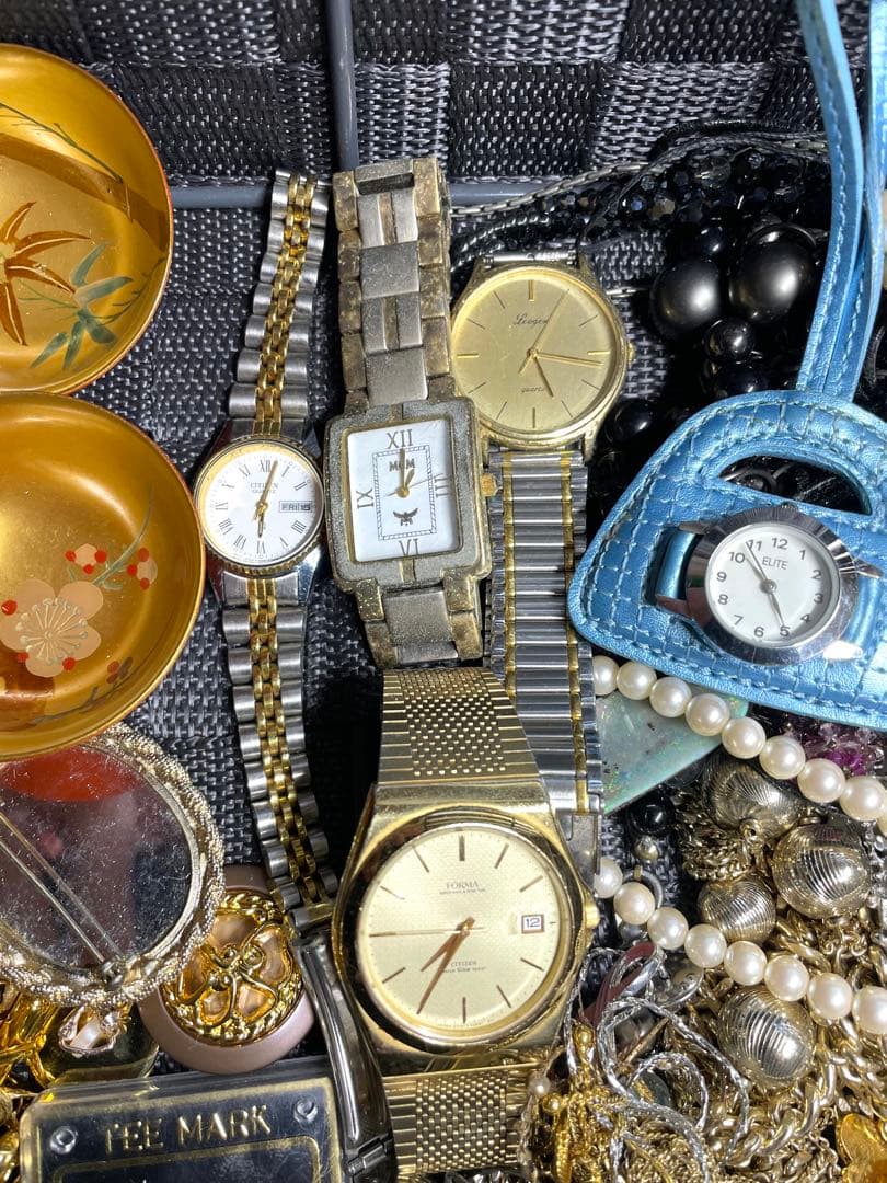 遺品整理品 アクセサリー 時計 1.9キロ超 ②