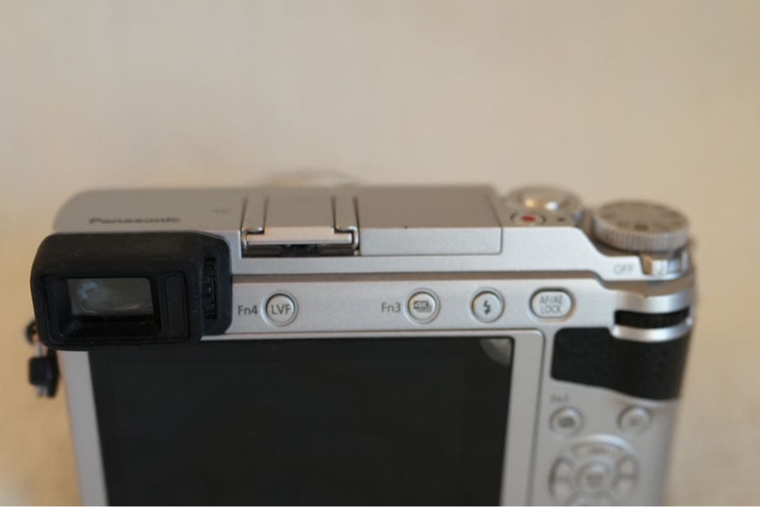 Lumix DMC−GX7MK2LK 単焦点ライカDGレンズキット