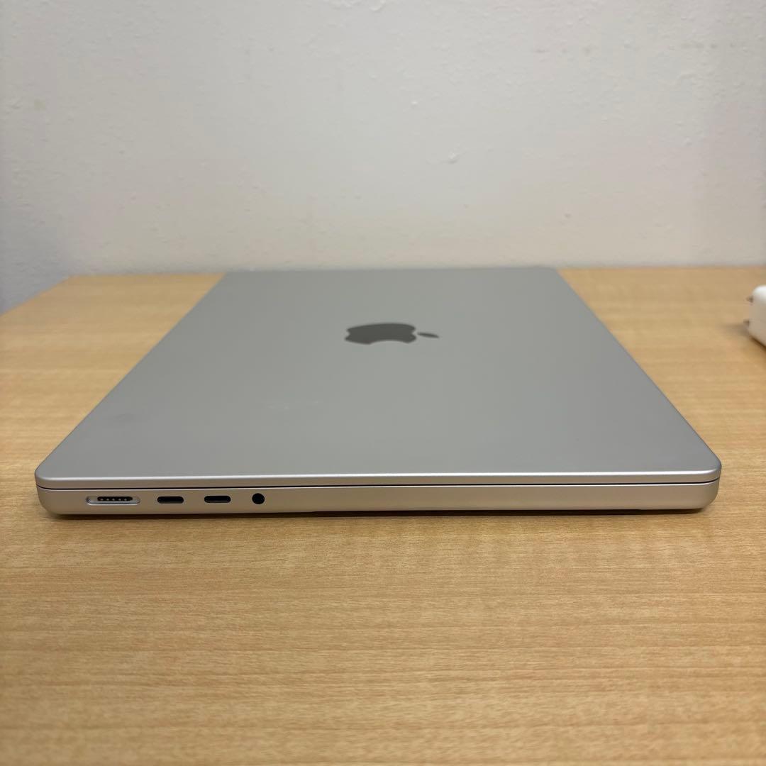 Apple MacBookPro 2023 14インチ M2Pro 16/512