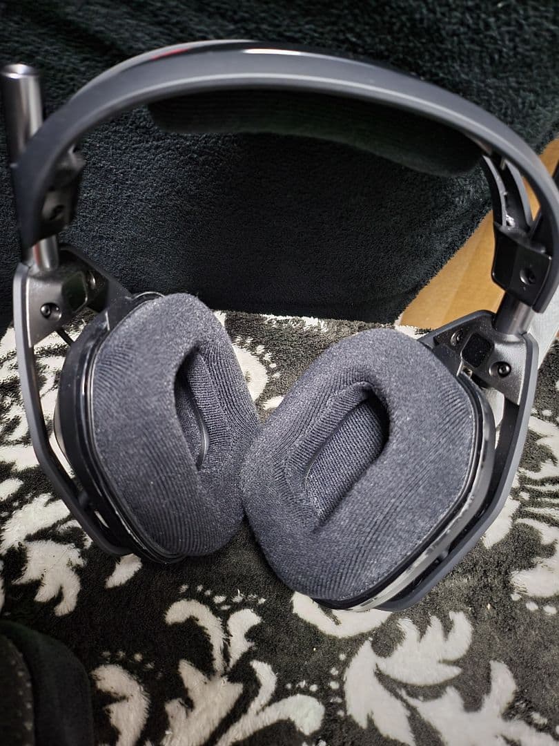 【美品】Logicool G A50X ゲーミングヘッドセット