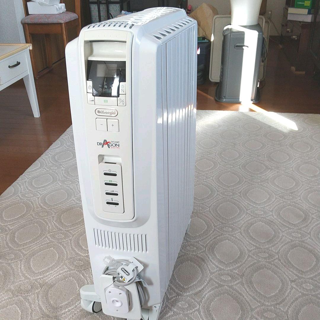美品  デロンギオイルヒーター  DeLonghi DDQ0915-WH