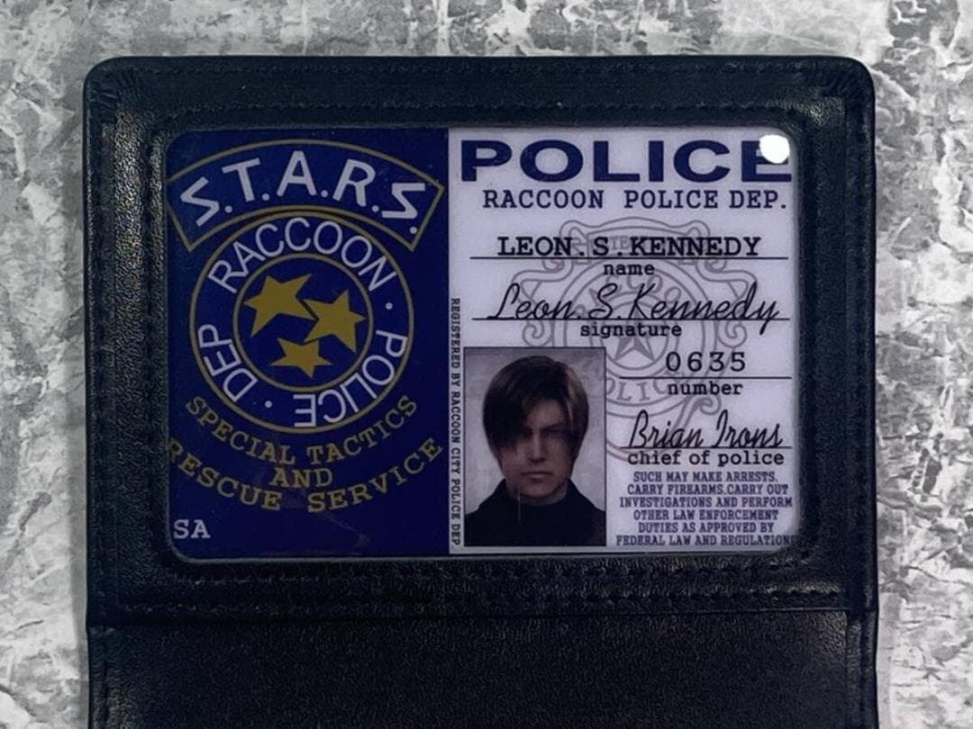 バイオハザード レオン・S・ケネディの警察手帳 ブラック」jo-db