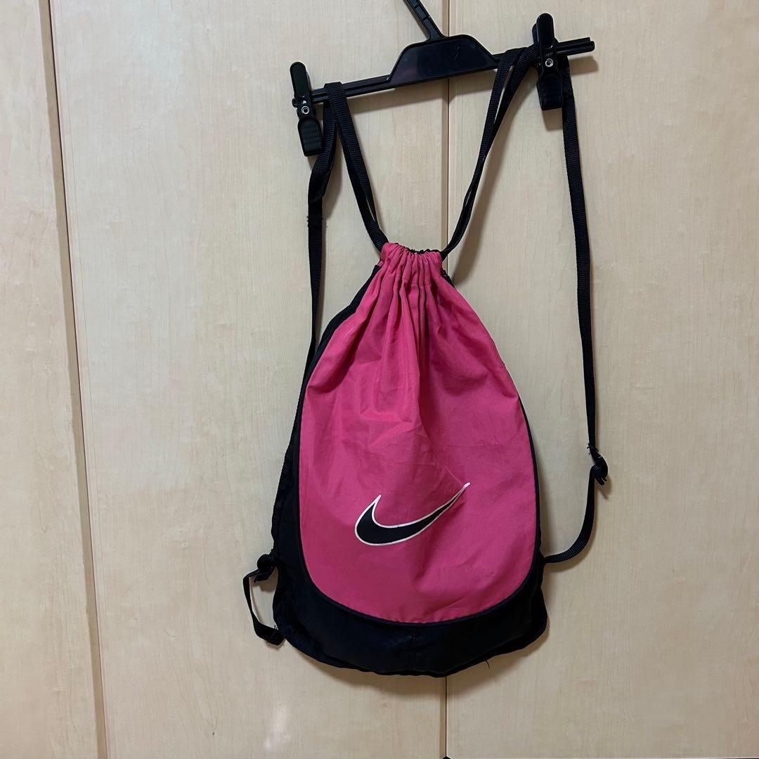 Nike ナップサック ピンク/黒 y2k - メルカリ