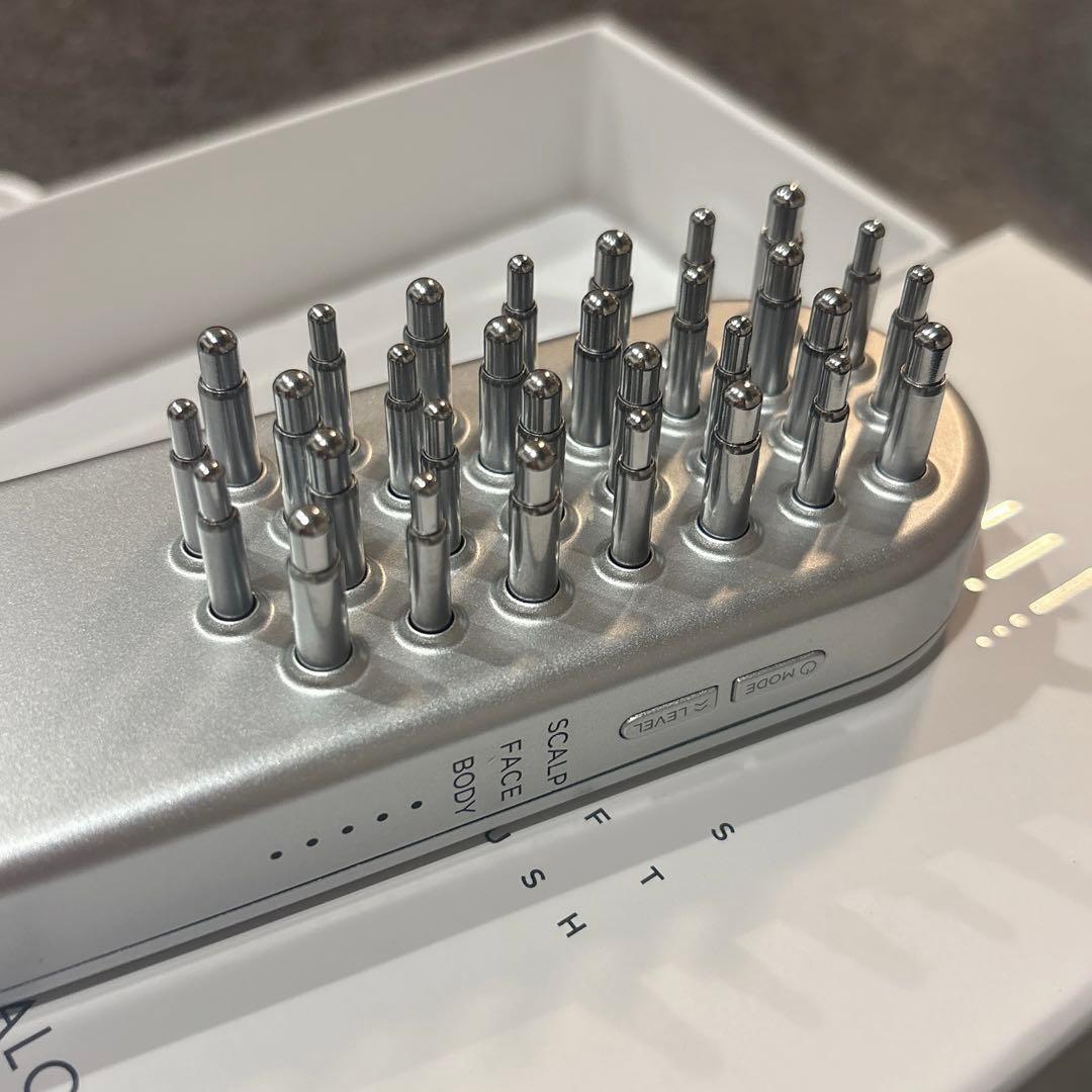 【 美品 】 SALONIA EMS LIFT BRUSH シルバー　サロニア