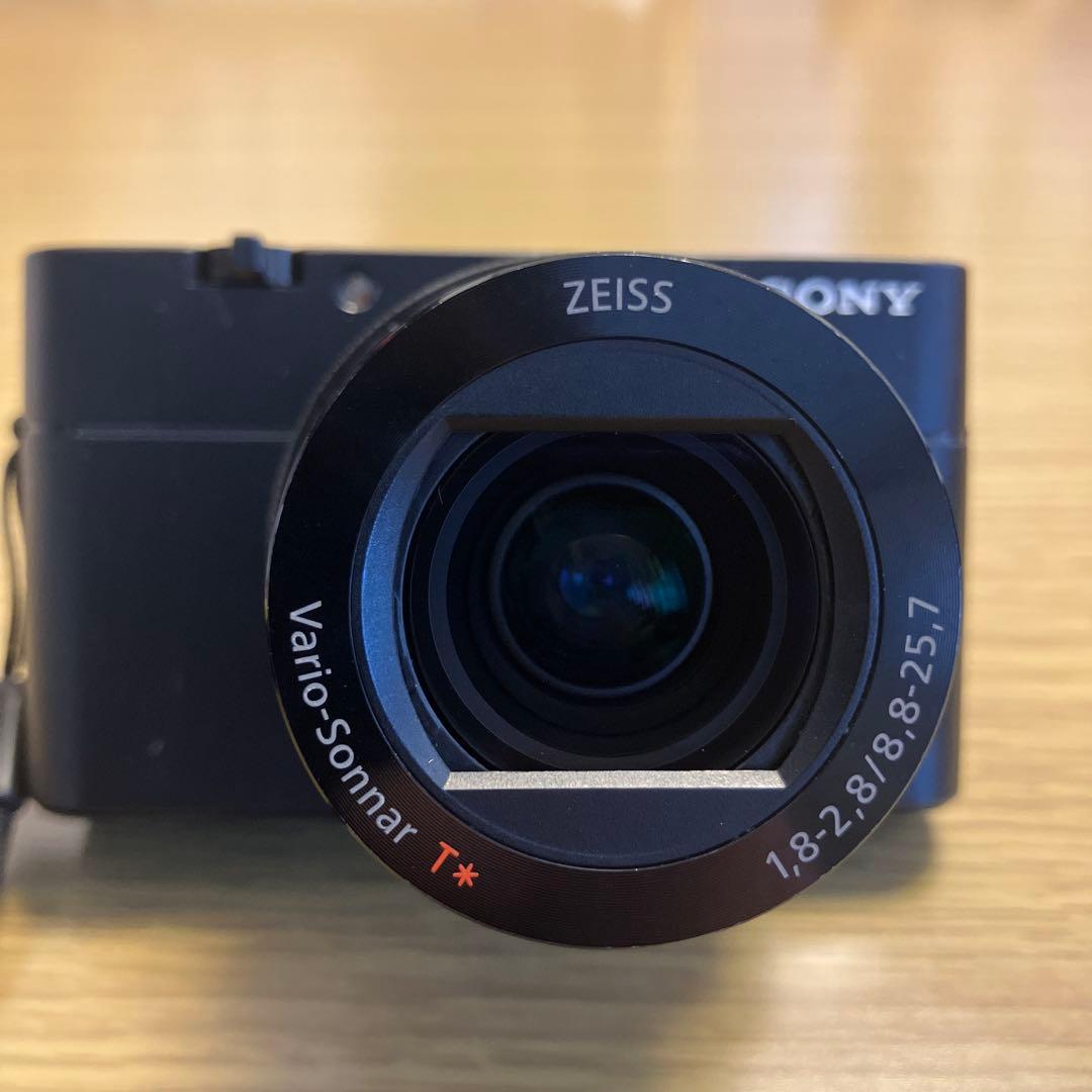 SONY サイバーショット:DSC-RX100M5 ロープロのケース付き