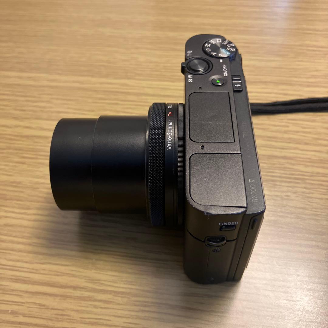 SONY サイバーショット:DSC-RX100M5 ロープロのケース付き