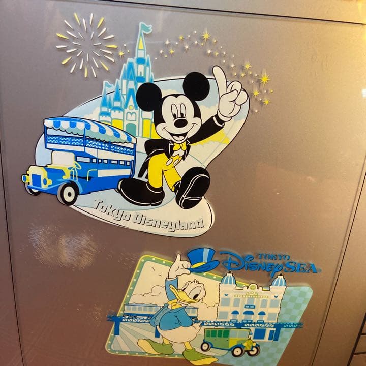 日産　車で使える冷蔵庫　ディズニー