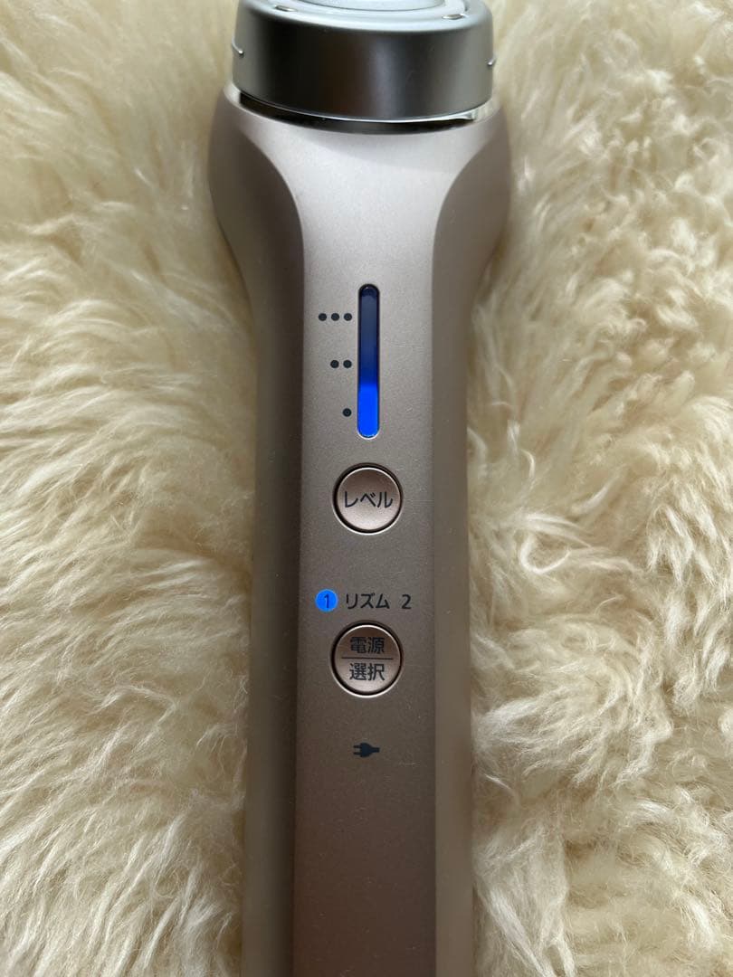 【蓄電池交換済】パナソニック RF美顔器 EH-SR74-N