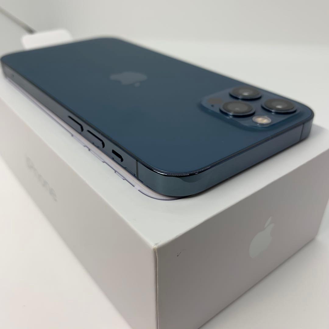 未使用　iPhone 12 pro 256 GB SIMフリー　ブルー　本体