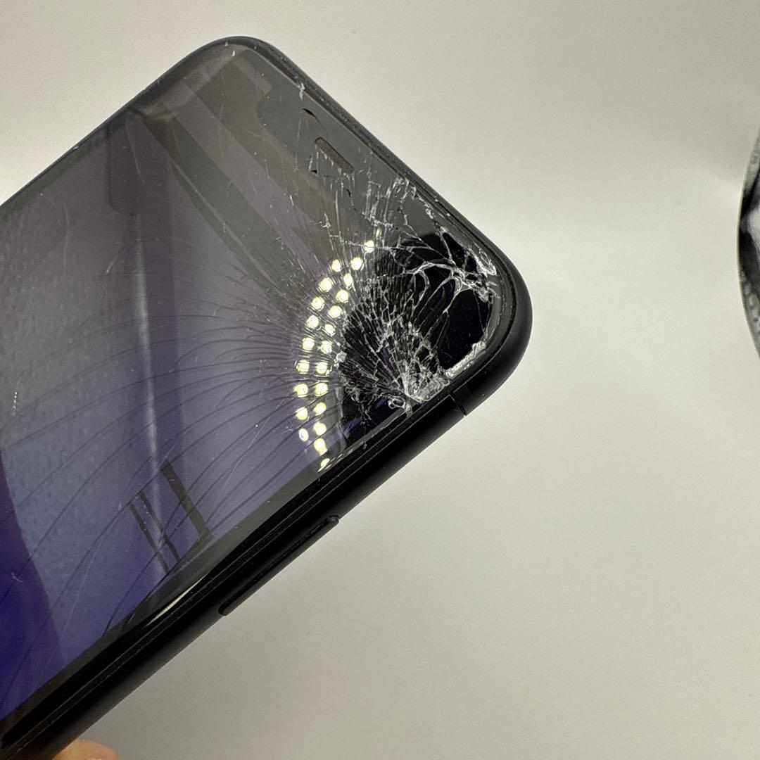 iPhoneXR ブラック ジャンク 画面割れ 変形 - メルカリ