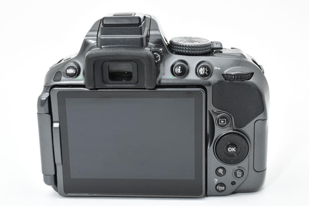 【新品級・完動】Nikon D5300 ダブルズーム VRレンズセット1127