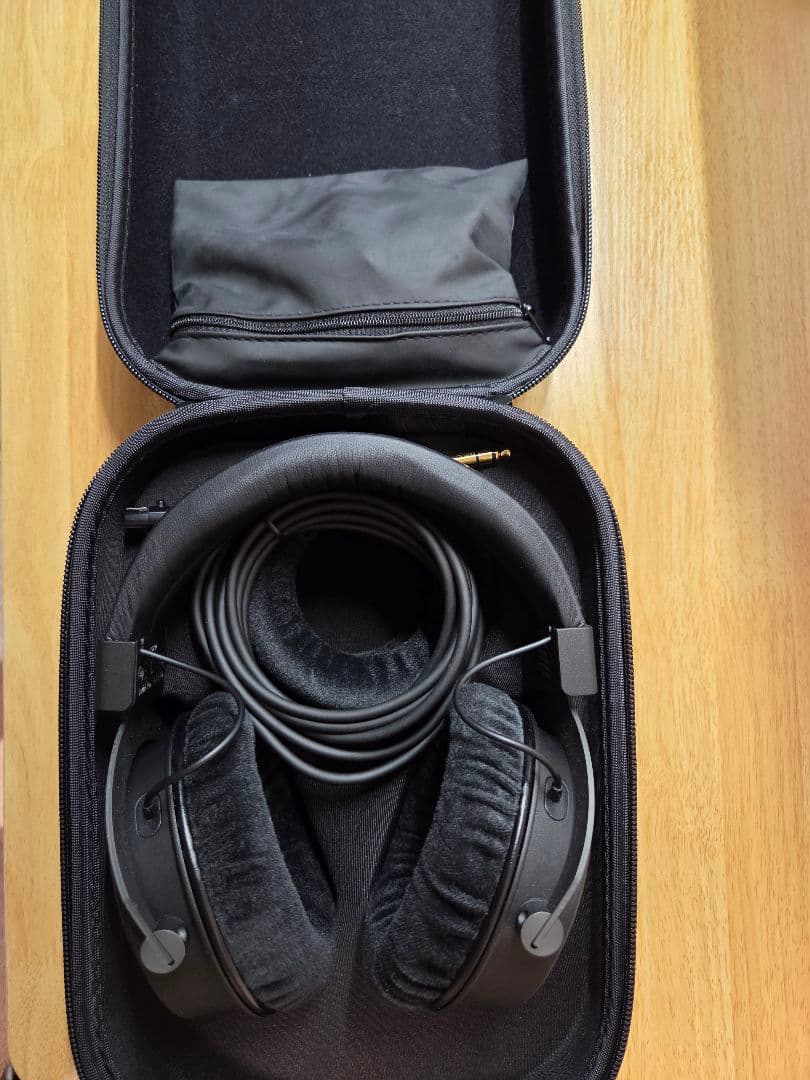 ヘッドホン Beyerdynamic DT 1990 PRO