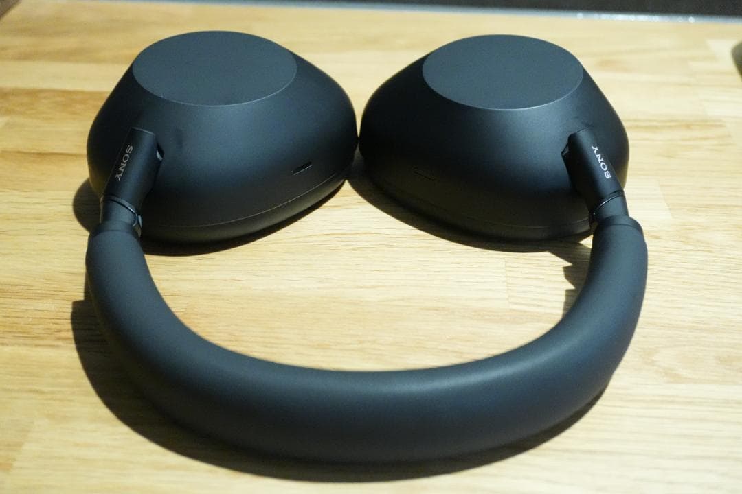 【美品】SONY WH-1000XM6 黒（保証書、レシート、保護カバーつき）