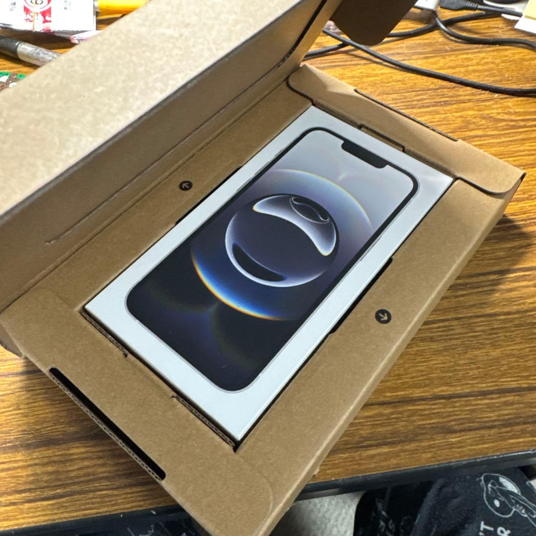 キ*カ様 【新品未開封】iPhone16e 128GB ホワイト