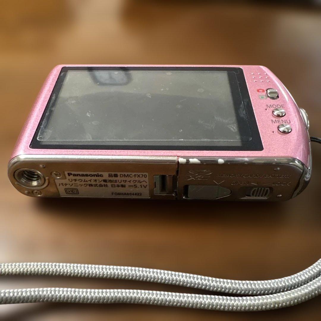 アコです　動作確認済み　パナソニック　LUMIX DMC-FX70 ピンク