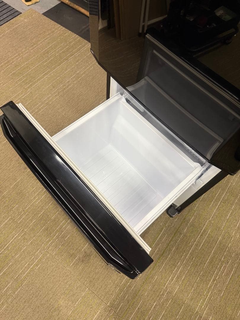 【洗浄消毒作業済】三菱　146L 冷凍冷蔵庫　MR-P15Z-B1