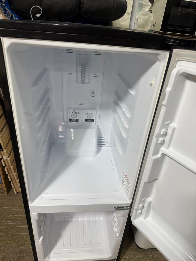 【洗浄消毒作業済】三菱　146L 冷凍冷蔵庫　MR-P15Z-B1