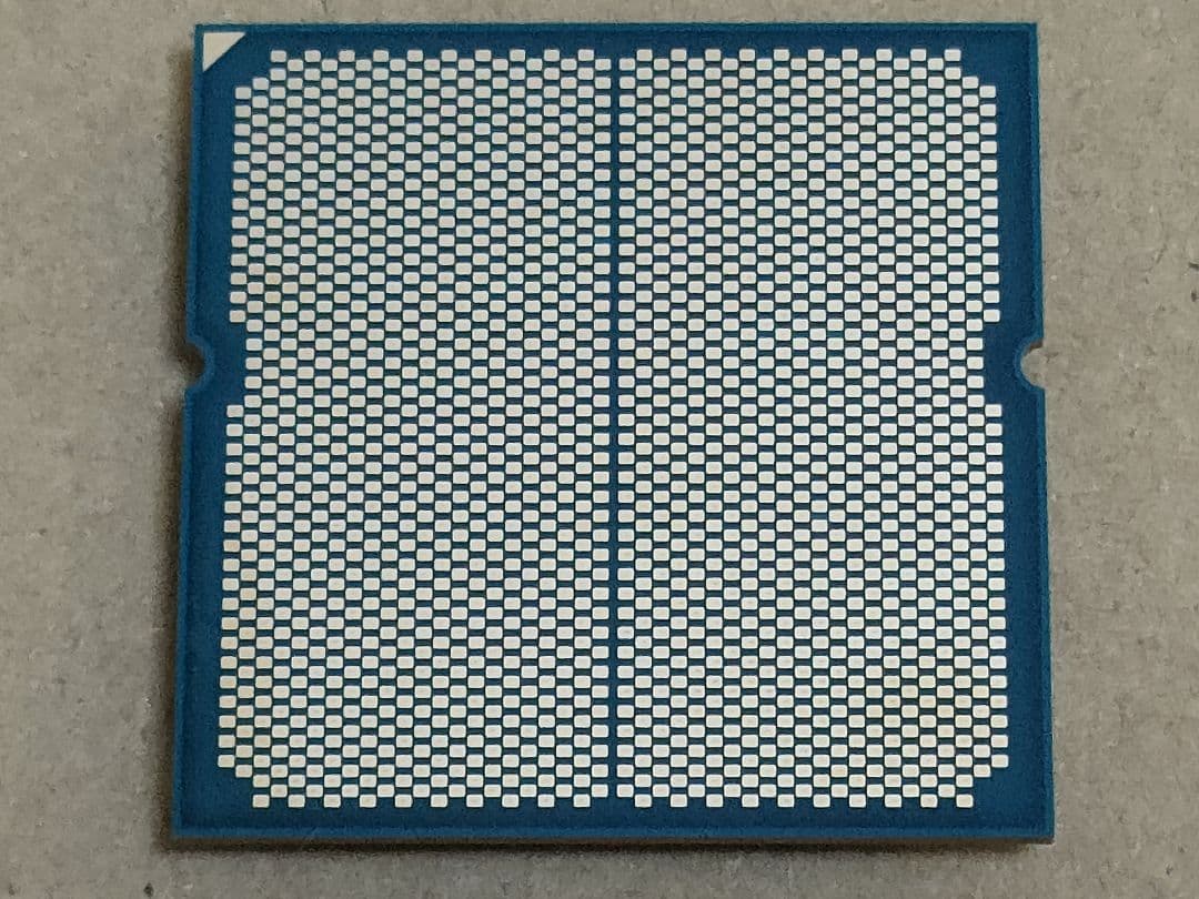 m*i様 AMD Ryzen 7-9700X CPU