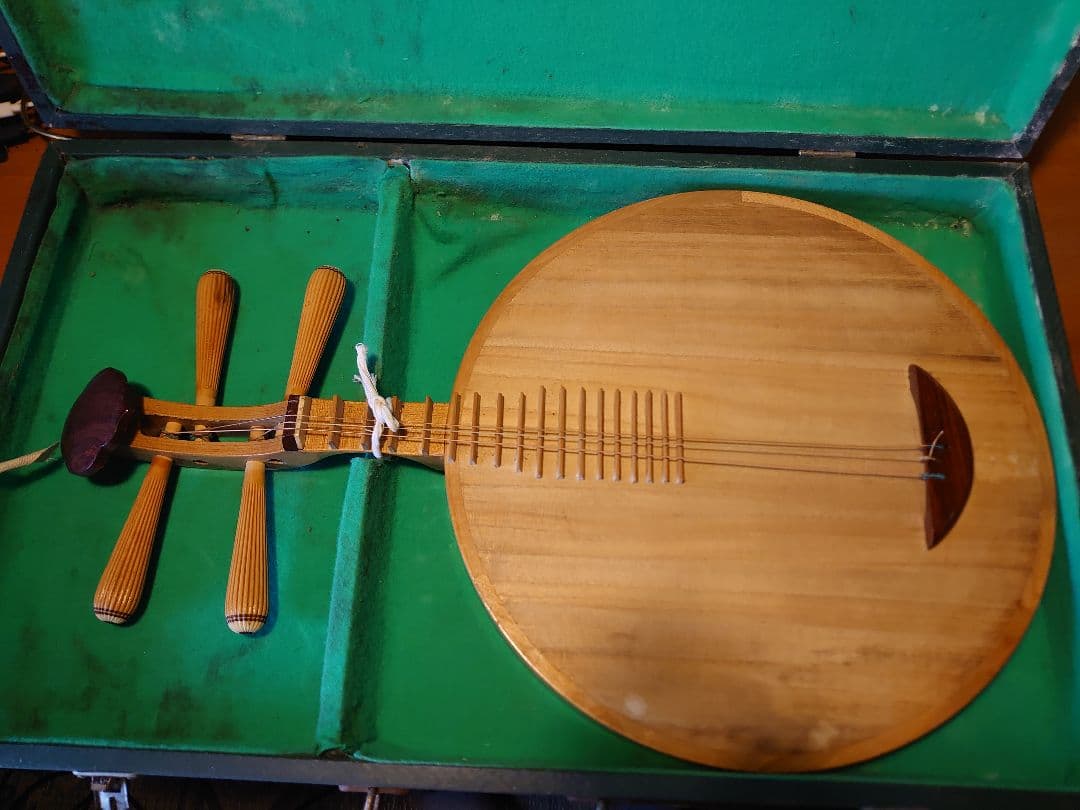 木製 月琴4弦 ケース付き 調弦説明書 沖縄竪琴 てるる41弦（木製ケース・調弦器付） - 沖縄県うるま市