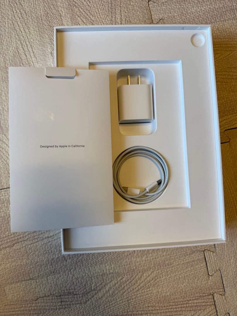 【美品】iPad Air第5世代10.9インチ256GBスペースグレイ付属品付き