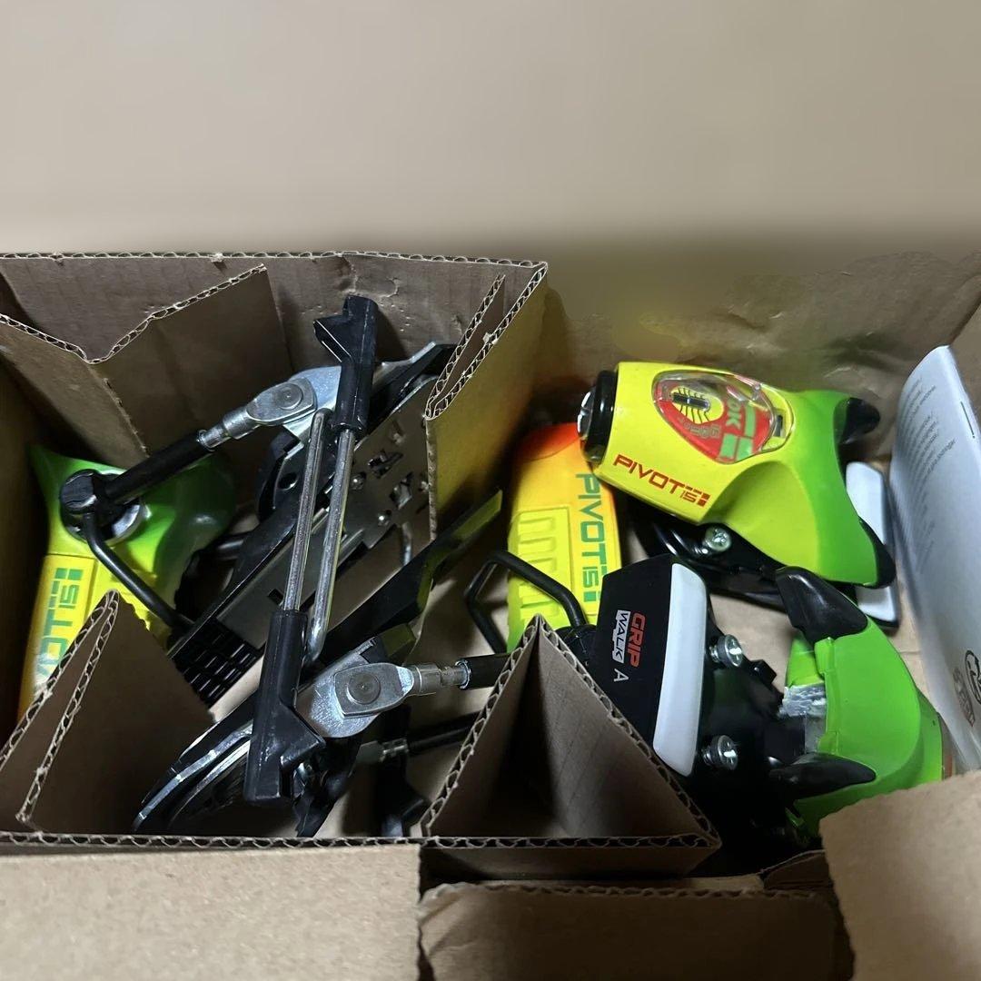 24/25 LOOK PIVOT15 GW Forza3.0 B95mm ルック Look Pivot 15 GW FORZA 3.0 - Praxis Custom Skis Handcrafted in the