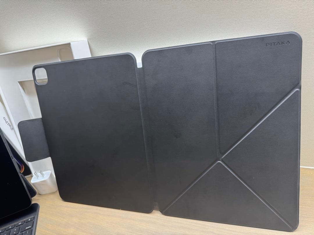 バ*グ様 iPad Pro M4 13 cellular 2TB Keyboar