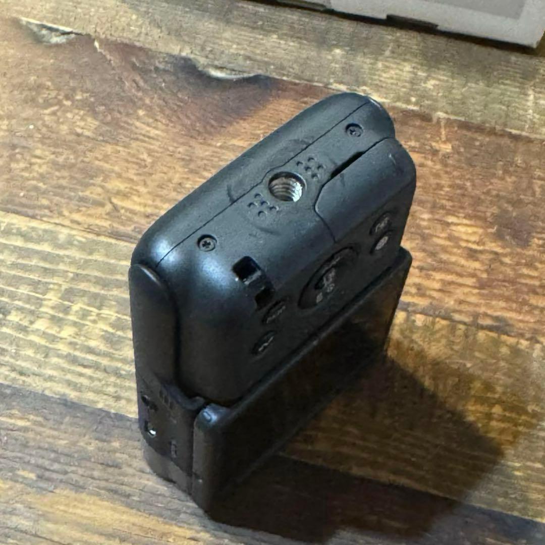 【美品・箱あり】Canon PowerShot V10 silver