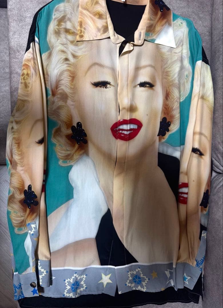 向井理着用 LOEWE マリリンモンローシャツ