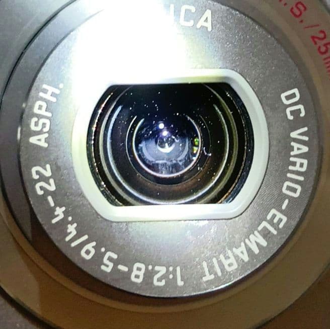 【液晶に黄ばみ有】動作品　パナソニック LUMIX DMC-FX-40　12MP