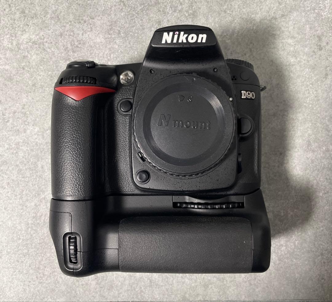 ★完動美品★ Nikon D90 純正バッテリーグリップセット　S数2万以下
