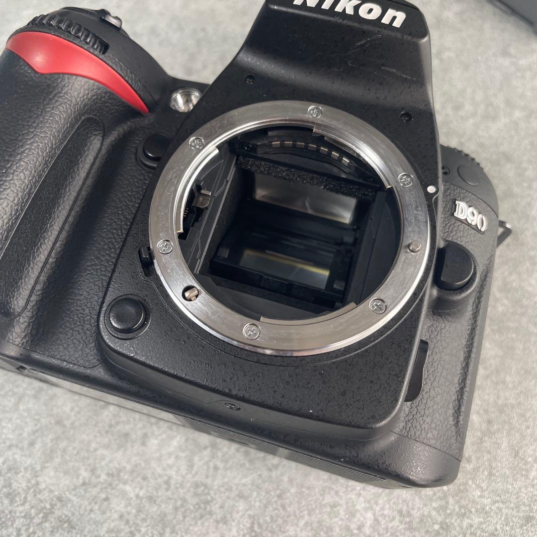 ★完動美品★ Nikon D90 純正バッテリーグリップセット　S数2万以下