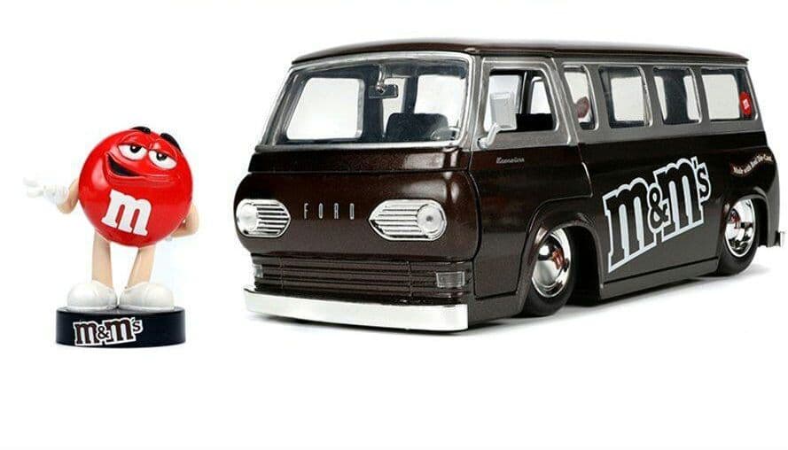 Jada 1/24 M&M‘s レッド&1965 フォードエコノライン　8/14 Jada 1:24 Red M&M's Figure & 1965 Ford Econoline Delivery Van