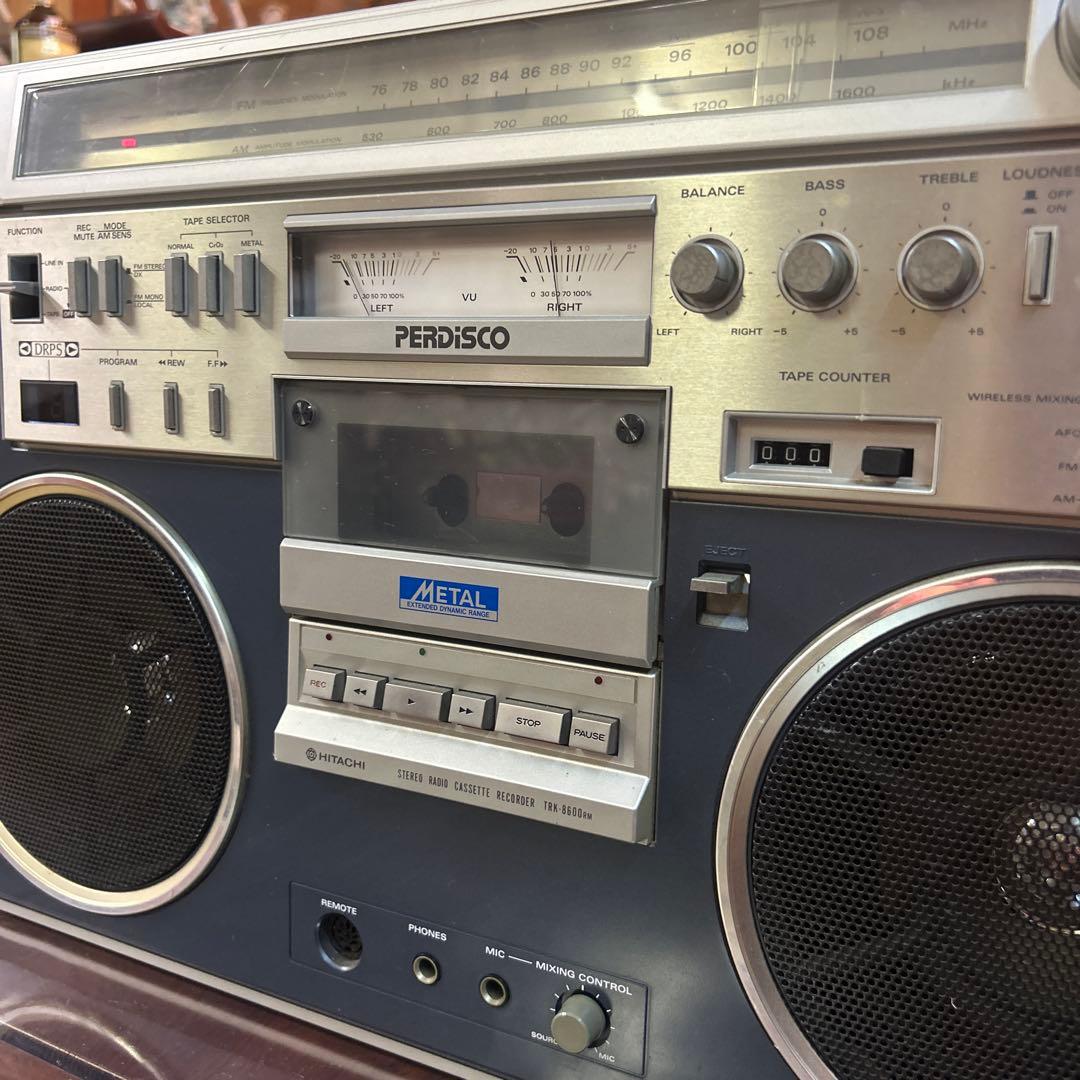日立 TRK-8600RM FM/AM ラジオ カセットレコーダー