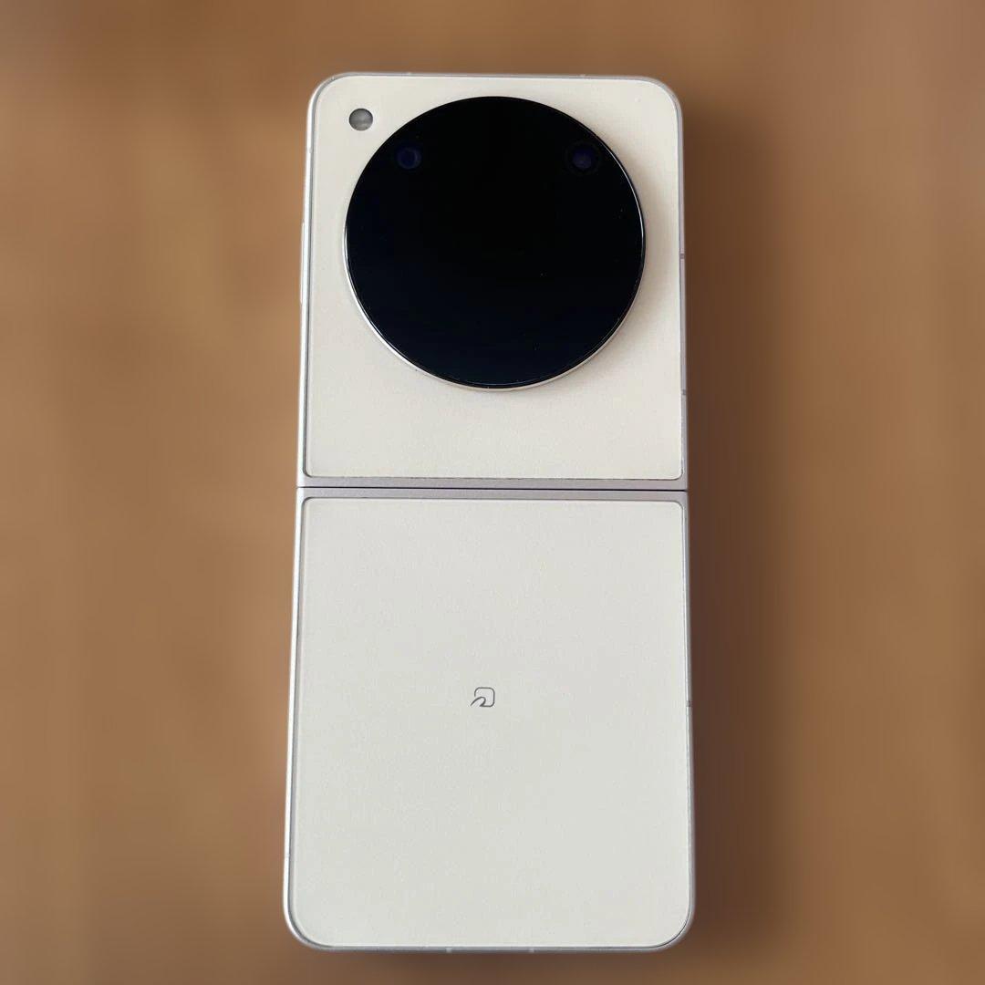 K1581 YM SIMフリー　Libero Flip A304ZT